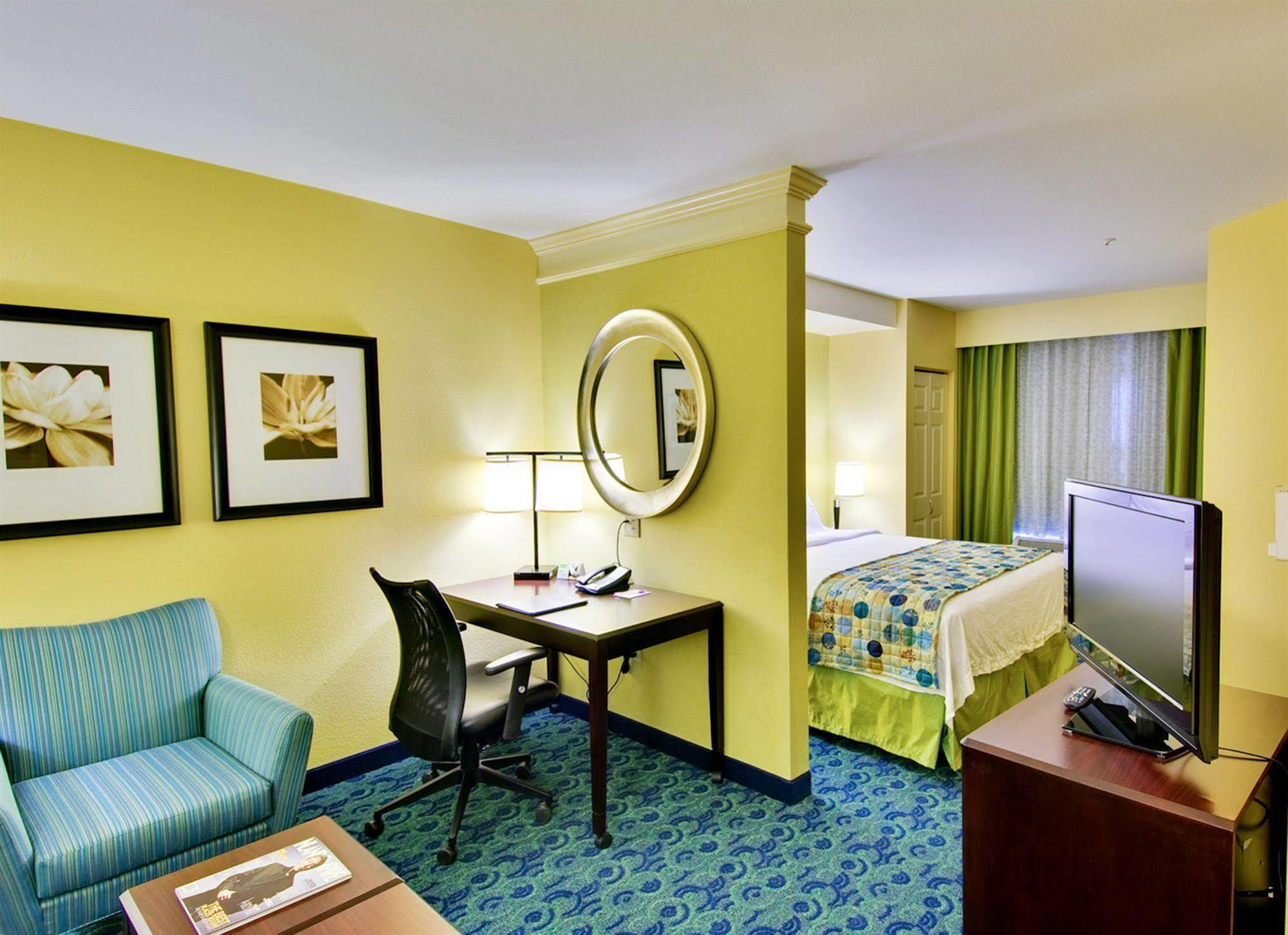 สปริงฮิลล์ สวีท เบอร์มิงแฮม โคลอนเนด Hotel ภายนอก รูปภาพ