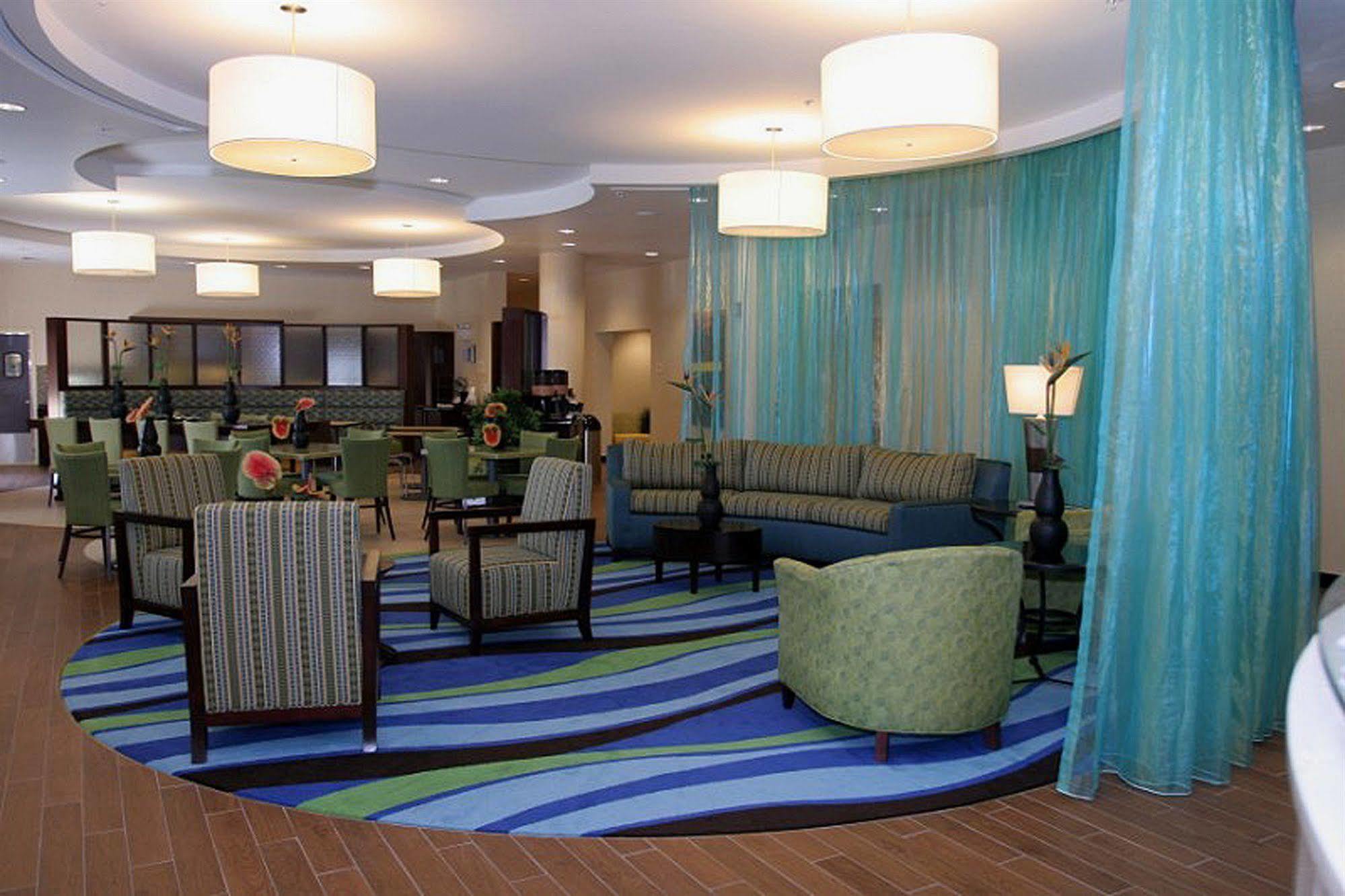 สปริงฮิลล์ สวีท เบอร์มิงแฮม โคลอนเนด Hotel ภายนอก รูปภาพ